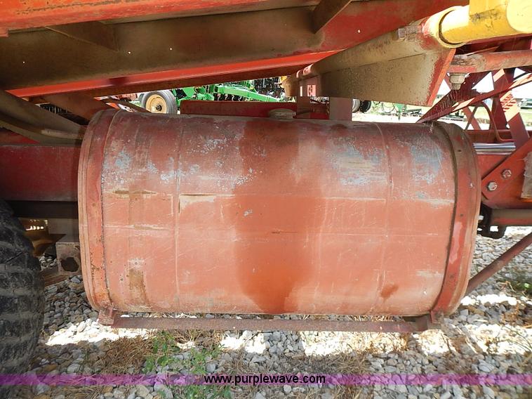 image for item I3521 New Holland 1049 stack cruiser