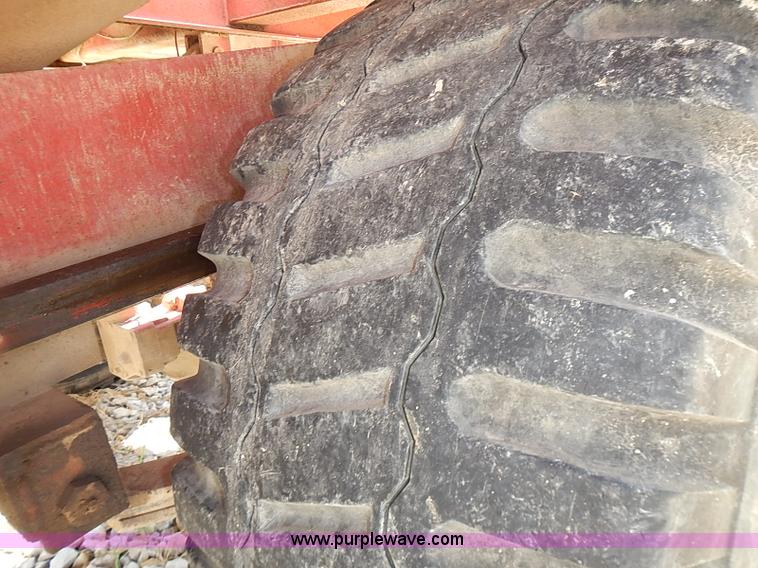 image for item I3521 New Holland 1049 stack cruiser