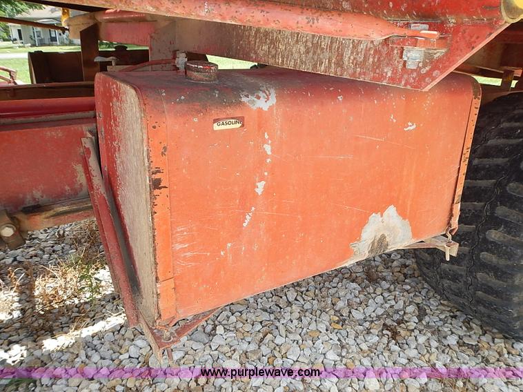 image for item I3521 New Holland 1049 stack cruiser