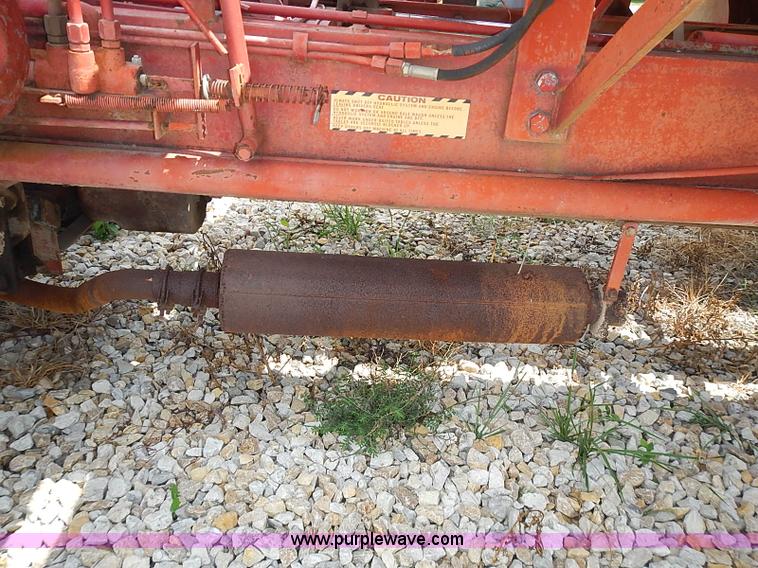 image for item I3521 New Holland 1049 stack cruiser