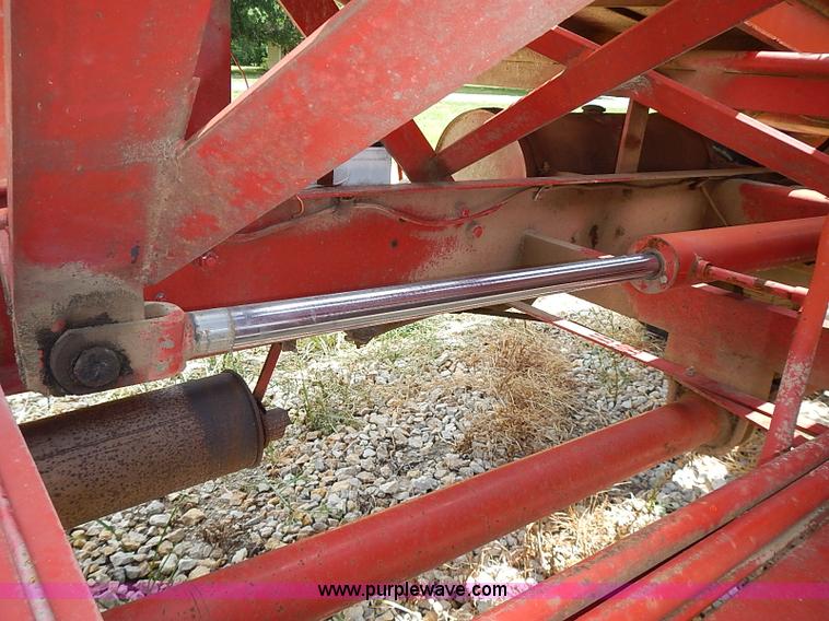 image for item I3521 New Holland 1049 stack cruiser