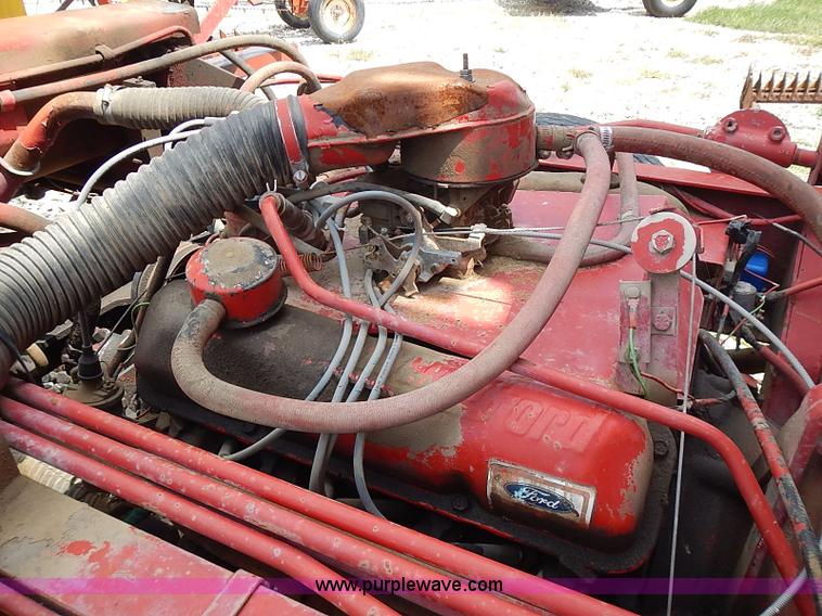 image for item I3521 New Holland 1049 stack cruiser