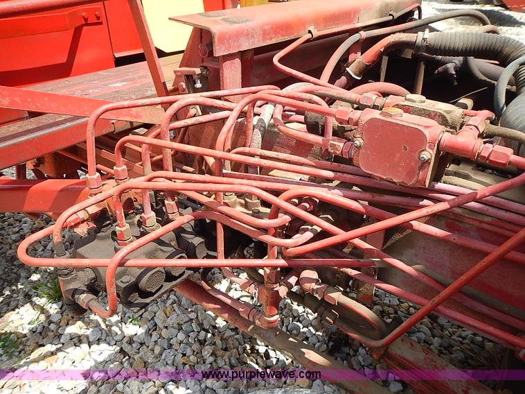 image for item I3521 New Holland 1049 stack cruiser