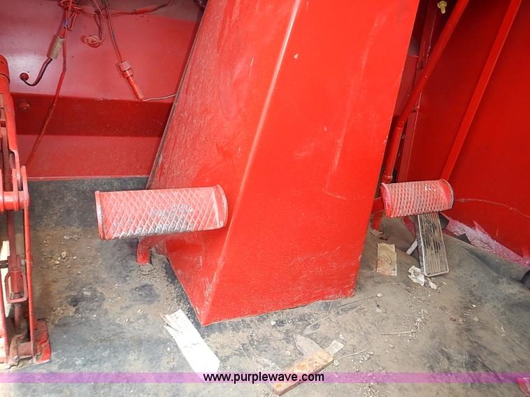 image for item I3521 New Holland 1049 stack cruiser