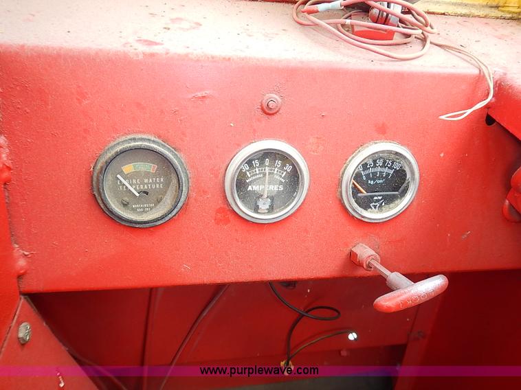 image for item I3521 New Holland 1049 stack cruiser