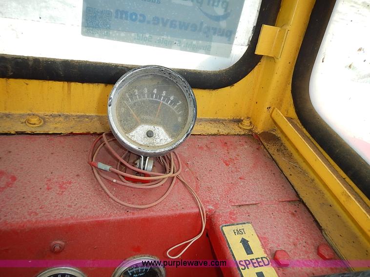 image for item I3521 New Holland 1049 stack cruiser