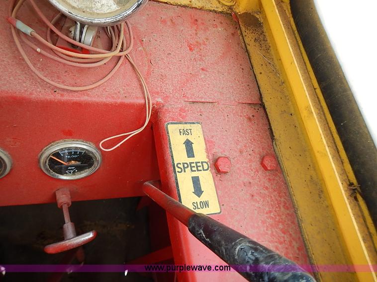 image for item I3521 New Holland 1049 stack cruiser