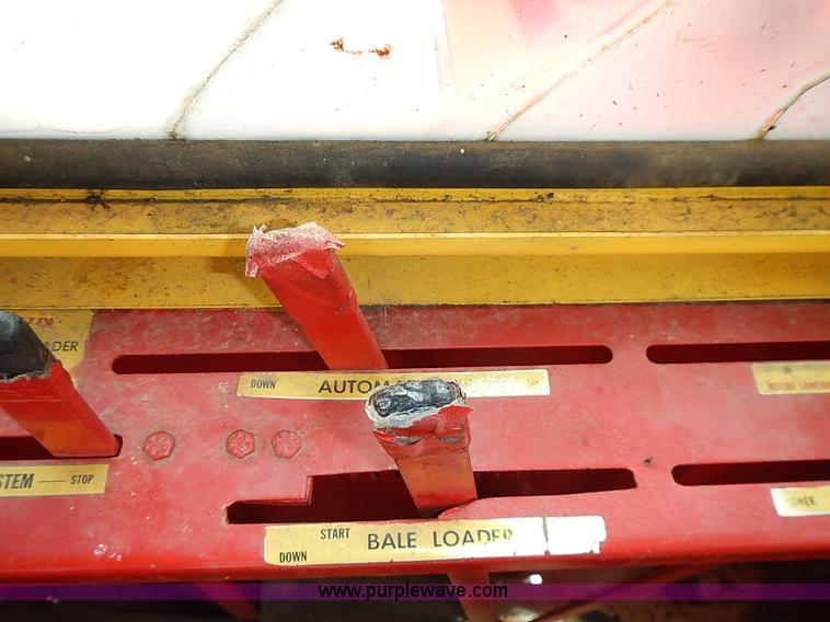 image for item I3521 New Holland 1049 stack cruiser