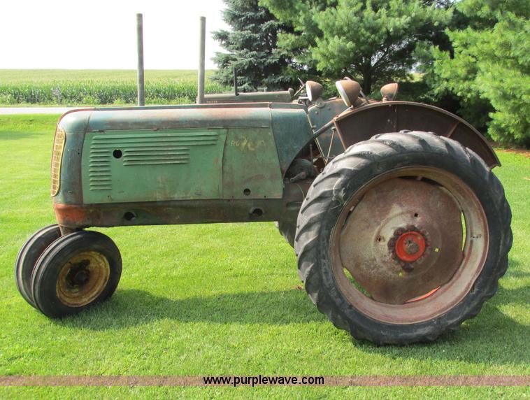 image for item I4141 Oliver 70 tractor