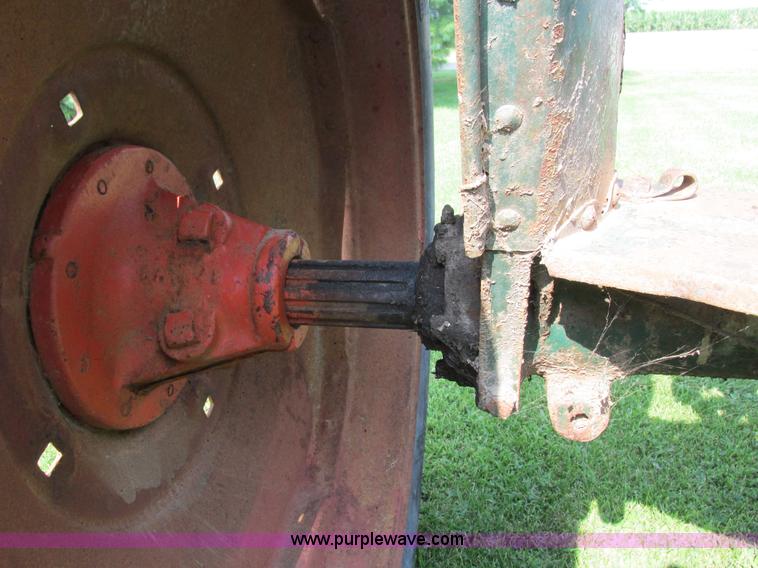 image for item I4141 Oliver 70 tractor