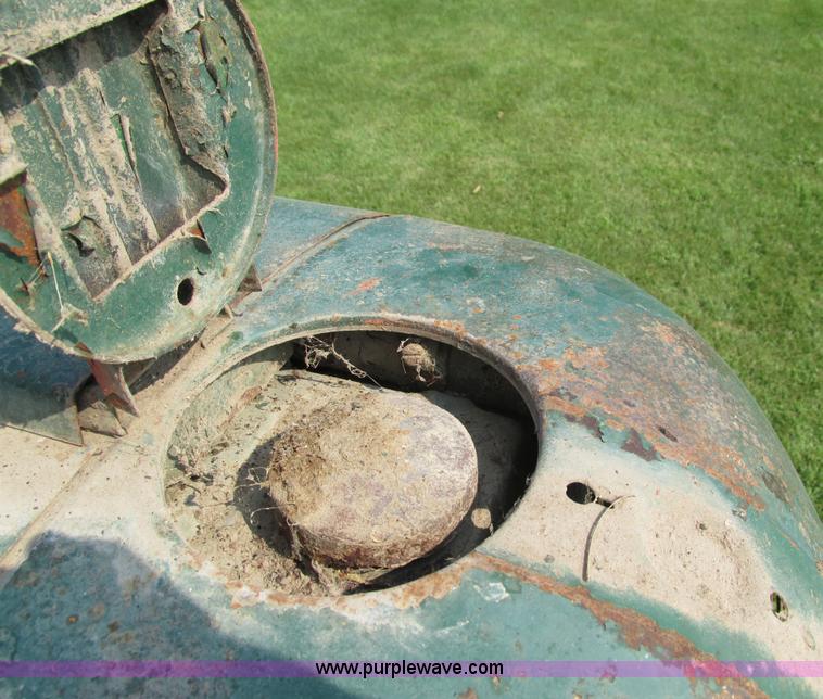 image for item I4141 Oliver 70 tractor