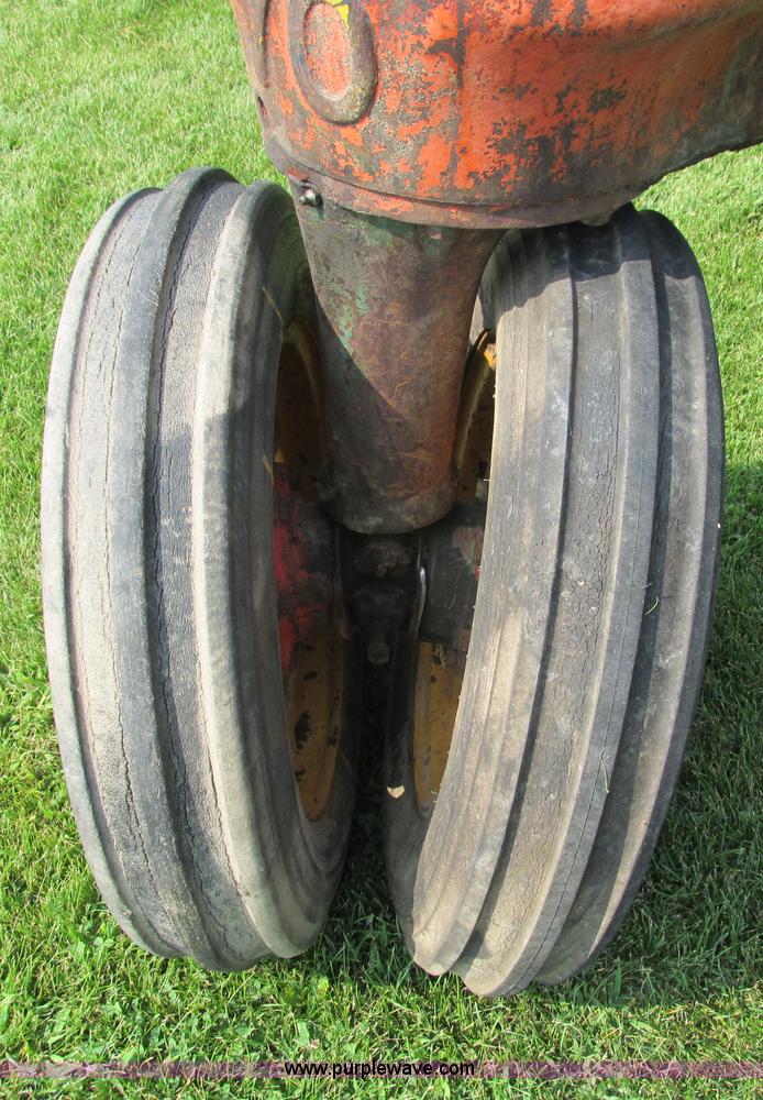 image for item I4141 Oliver 70 tractor