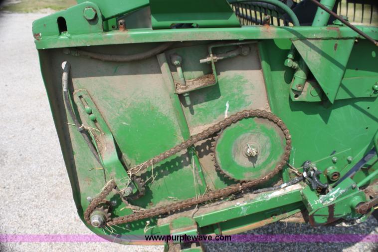image for item I7266 1992 John Deere 925 flex platform header