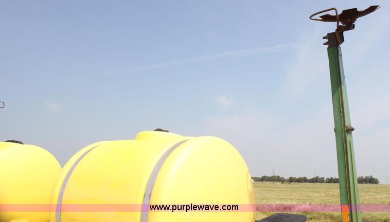 image for item I7268 John Deere 7200 Max Emerge II planter