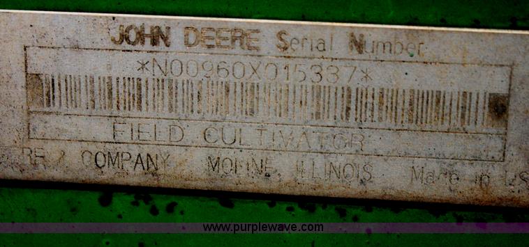 image for item I7270 John Deere 960 folding cultivator