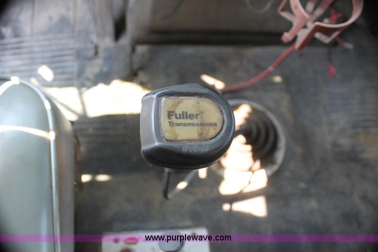 image for item I7272 1989 Freightliner dump truck