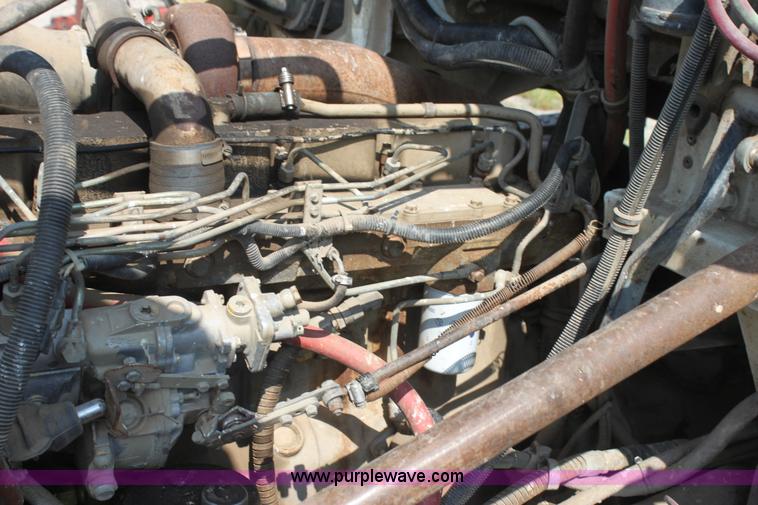 image for item I7272 1989 Freightliner dump truck