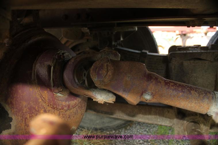 image for item I7272 1989 Freightliner dump truck