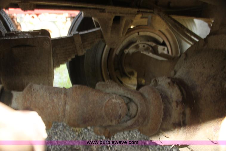 image for item I7272 1989 Freightliner dump truck