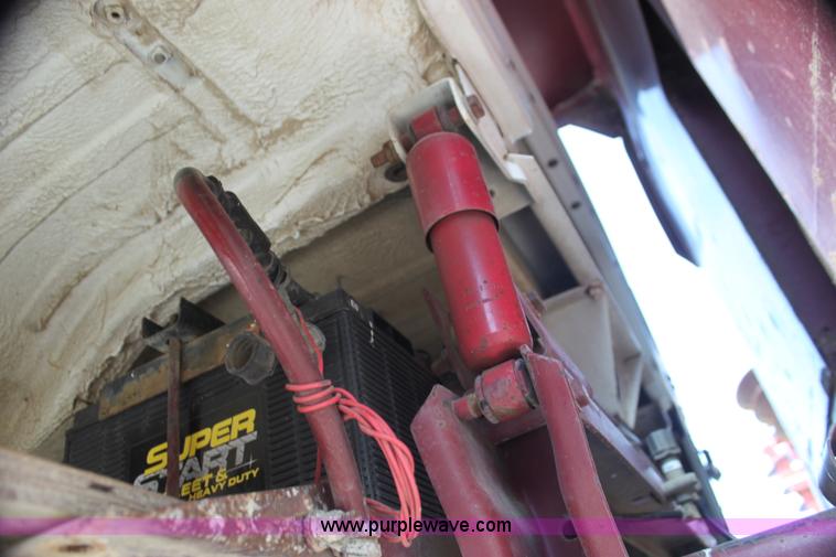 image for item I7272 1989 Freightliner dump truck