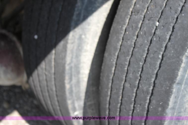 image for item I7272 1989 Freightliner dump truck