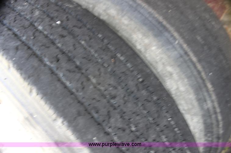 image for item I7272 1989 Freightliner dump truck