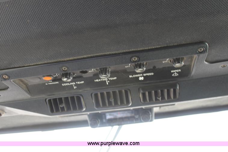 image for item I7273 1987 John Deere 8820 Titan II combine