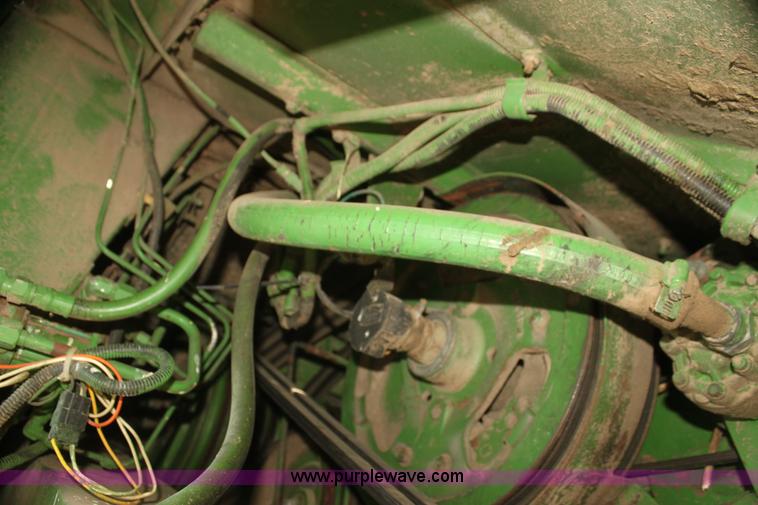image for item I7273 1987 John Deere 8820 Titan II combine