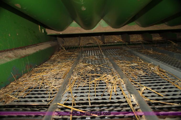 image for item I7273 1987 John Deere 8820 Titan II combine