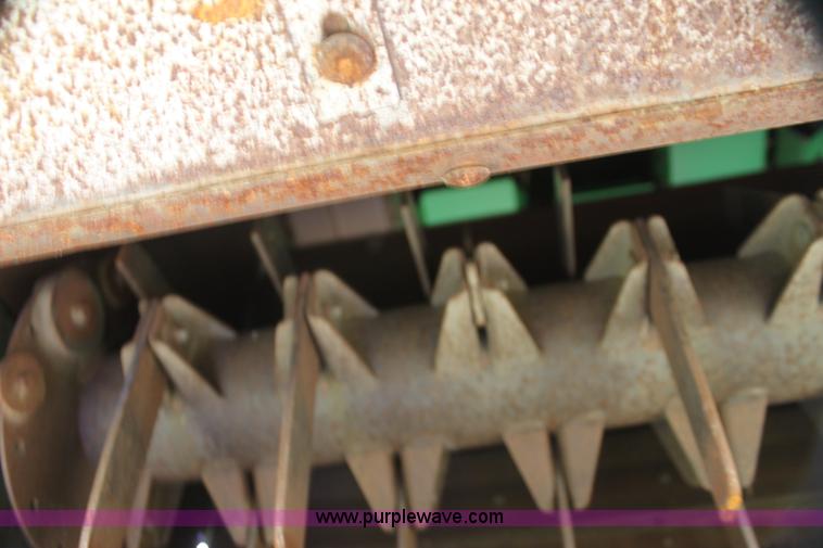 image for item I7273 1987 John Deere 8820 Titan II combine