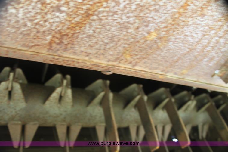 image for item I7273 1987 John Deere 8820 Titan II combine