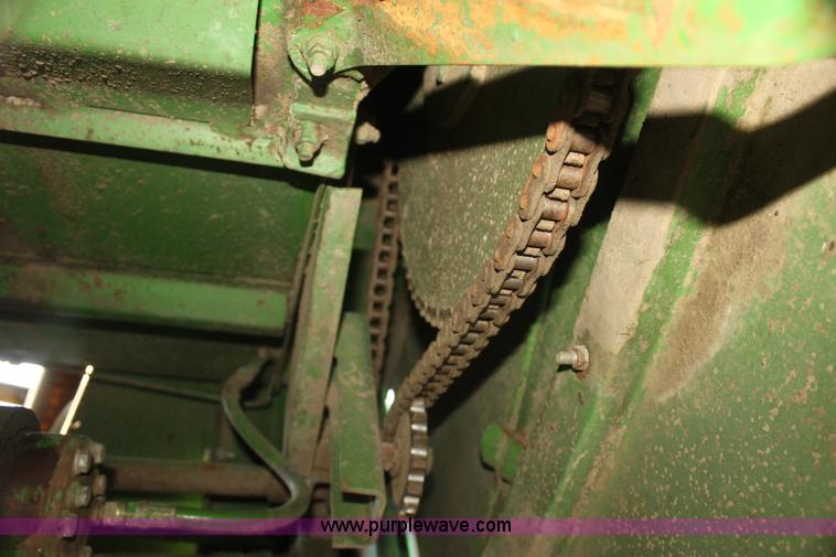 image for item I7273 1987 John Deere 8820 Titan II combine