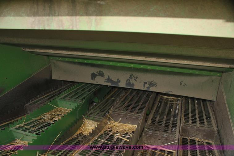 image for item I7273 1987 John Deere 8820 Titan II combine