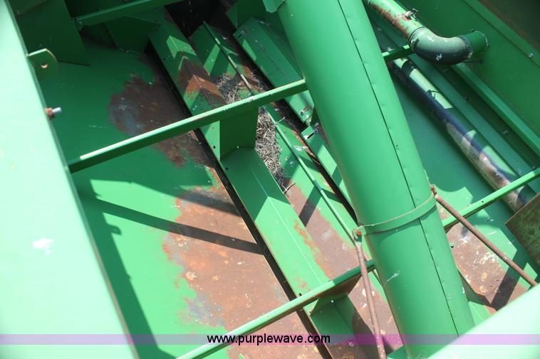 image for item I7273 1987 John Deere 8820 Titan II combine