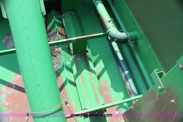 image for item I7273 1987 John Deere 8820 Titan II combine