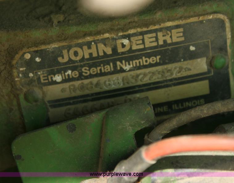 image for item I7273 1987 John Deere 8820 Titan II combine