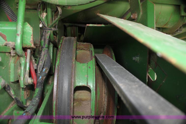 image for item I7273 1987 John Deere 8820 Titan II combine