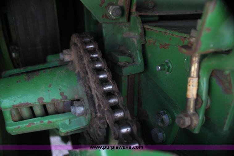 image for item I7273 1987 John Deere 8820 Titan II combine