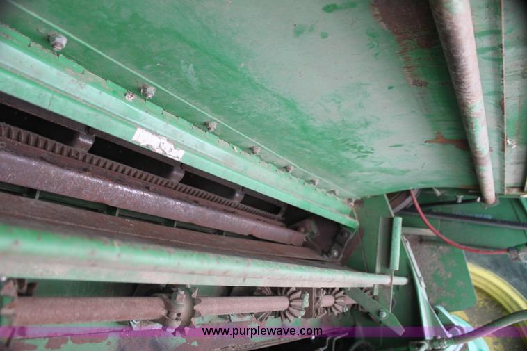 image for item I7273 1987 John Deere 8820 Titan II combine