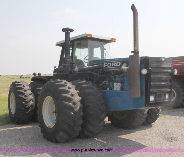image for item I7274 1990 Ford 976 Versatile Designation 6 4WD tractor