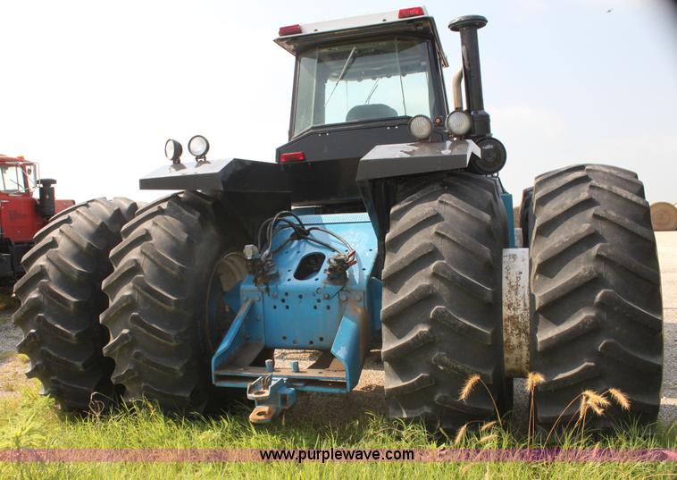 image for item I7274 1990 Ford 976 Versatile Designation 6 4WD tractor