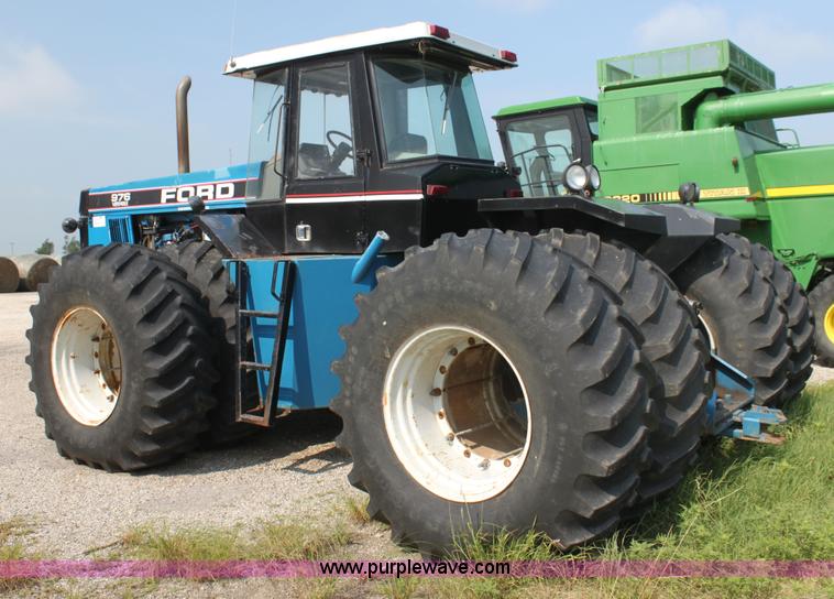 image for item I7274 1990 Ford 976 Versatile Designation 6 4WD tractor
