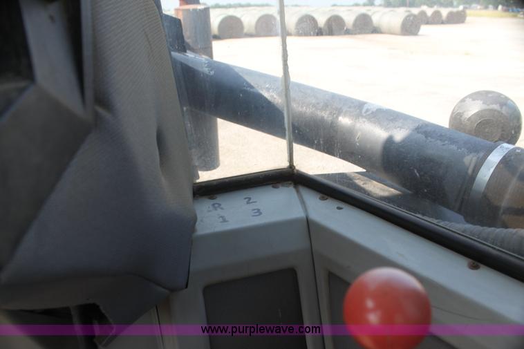 image for item I7274 1990 Ford 976 Versatile Designation 6 4WD tractor