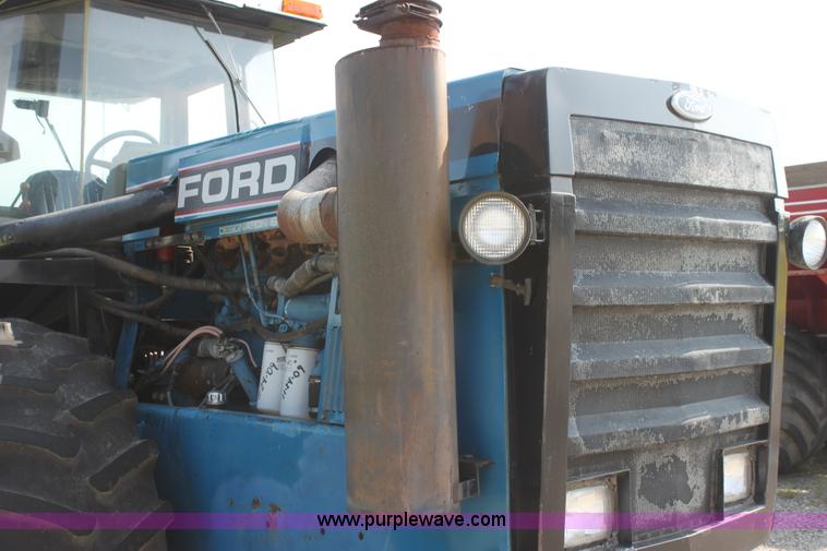 image for item I7274 1990 Ford 976 Versatile Designation 6 4WD tractor