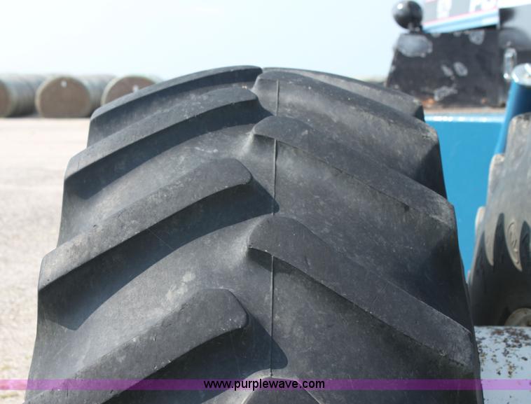 image for item I7274 1990 Ford 976 Versatile Designation 6 4WD tractor