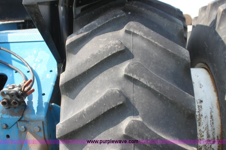 image for item I7274 1990 Ford 976 Versatile Designation 6 4WD tractor