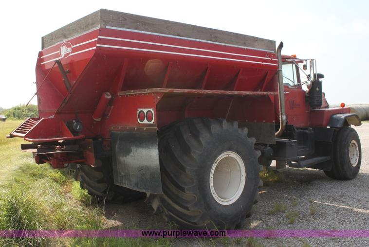 image for item I7275 Mack R685T spreader truck