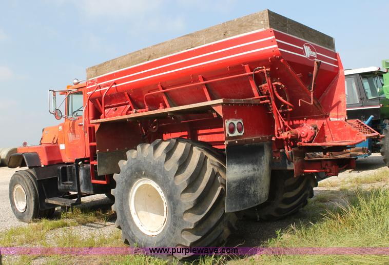 image for item I7275 Mack R685T spreader truck