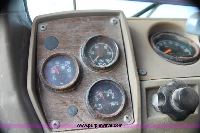 image for item I7275 Mack R685T spreader truck