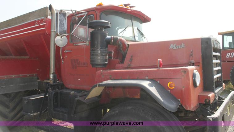 image for item I7275 Mack R685T spreader truck